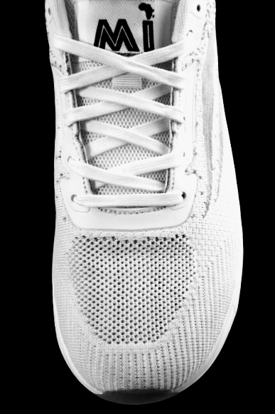 MI 90T  White /Gray  Tennis Shoe 🎾