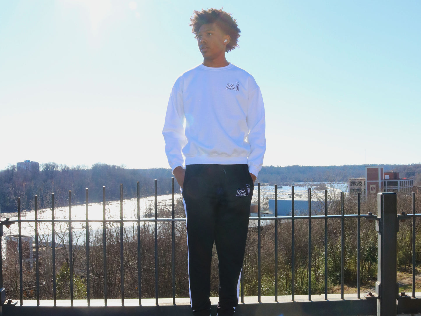 White/Black MI Sweatshirt/Sweatpants Set